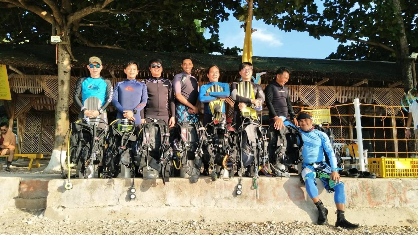 Love'S Beach & Dive Resort Moalboal Bagian luar foto