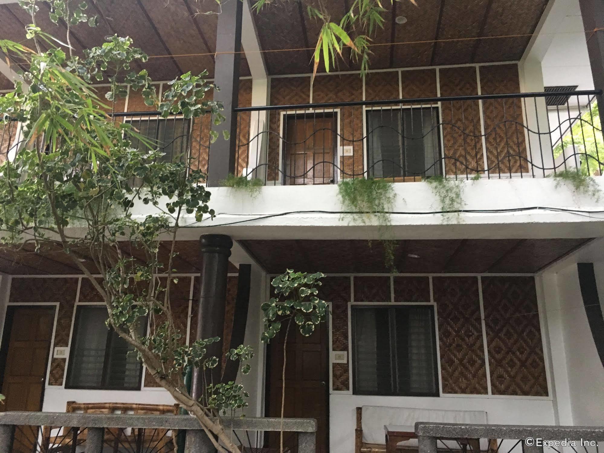 Love'S Beach & Dive Resort Moalboal Bagian luar foto