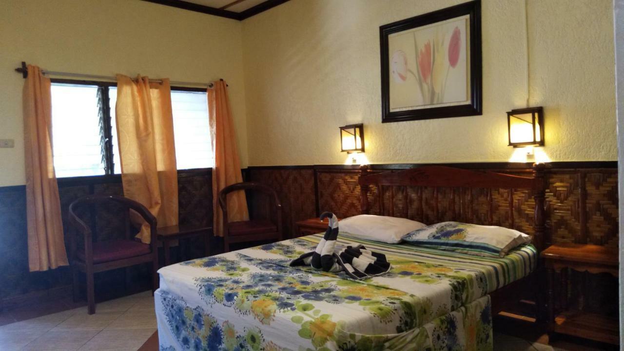 Love'S Beach & Dive Resort Moalboal Bagian luar foto